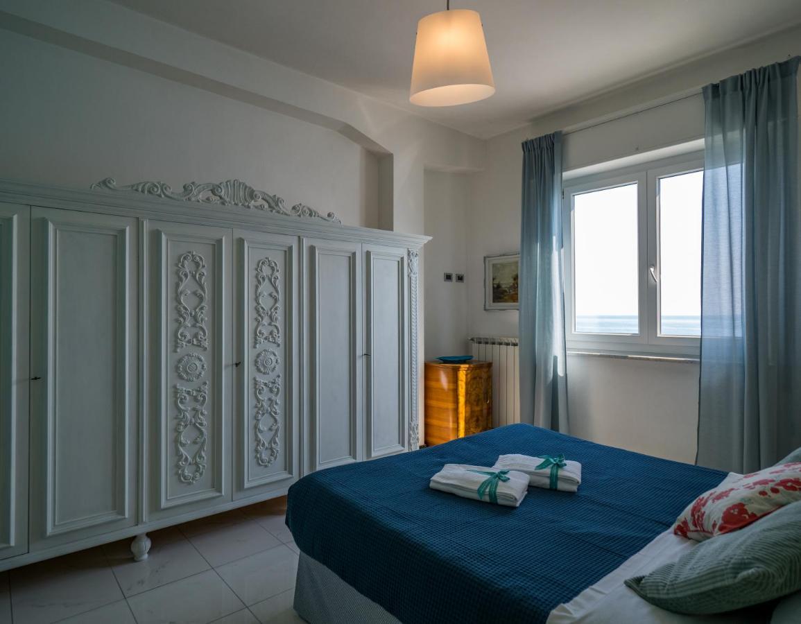 Giaella Sea View Apartment Монтероссо-аль-Маре Экстерьер фото